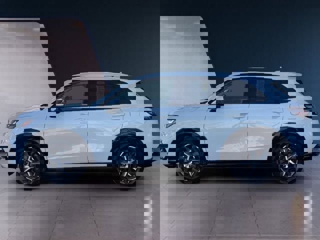 Used 2023 Honda HR-V EX-L image 2