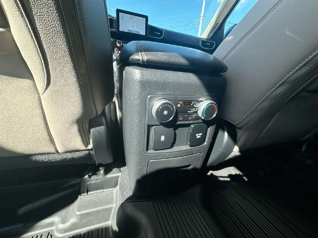 Used 2023 Ford Explorer Limited w/ Equipment Group 301A AWD/4WD image 26