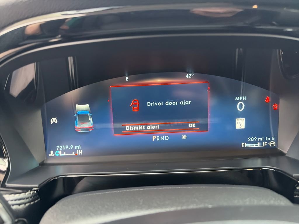 Used 2023 Lincoln Corsair Standard image 25