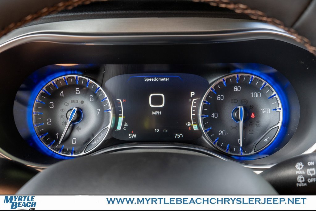 New 2026 Chrysler Pacifica Pinnacle image 25