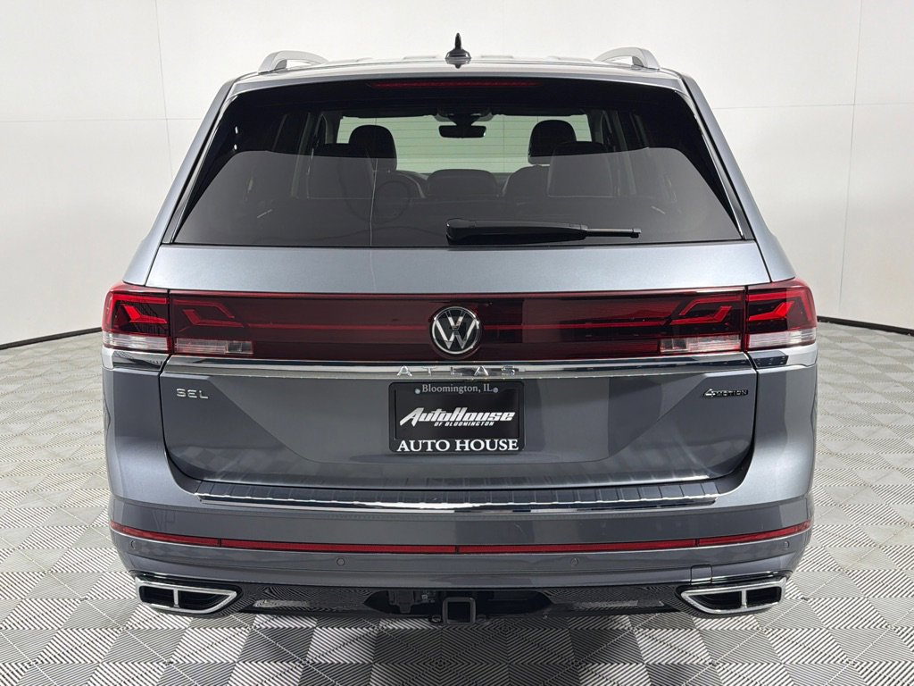 Used 2024 Volkswagen Atlas SEL Premium R-Line image 6