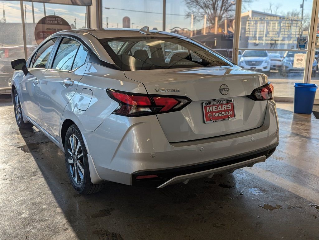 New 2025 Nissan Versa SV w/ Trunk Package image 10