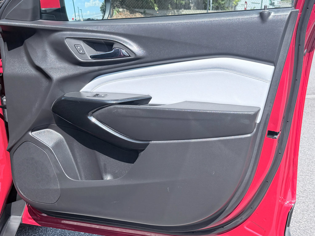 Used 2026 Chevrolet Trax LT FWD image 26