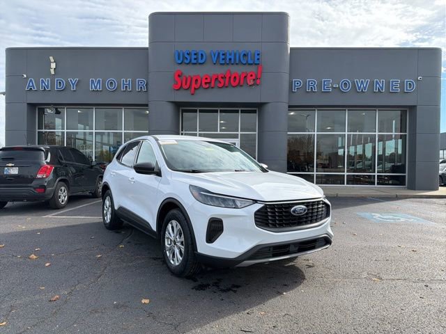 Used 2024 Ford Escape Active image 1