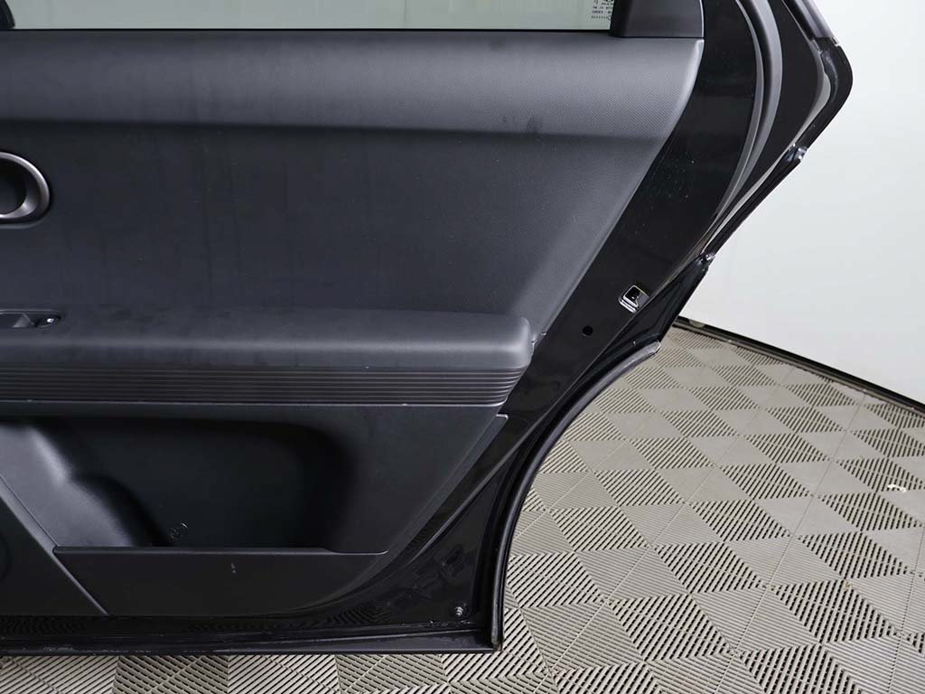 Used 2025 Hyundai Ioniq 5 SE RWD image 23