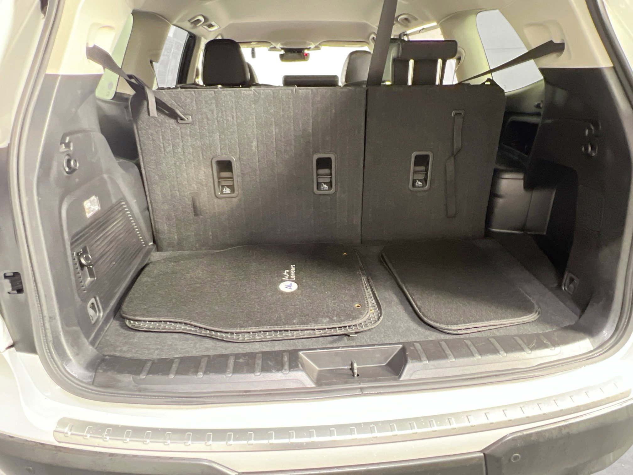 Used 2023 Subaru Ascent Limited image 24