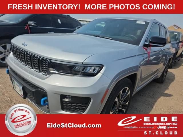 Used 2023 Jeep Grand Cherokee Overland w/ Luxury Tech Group IV AWD/4WD image 1
