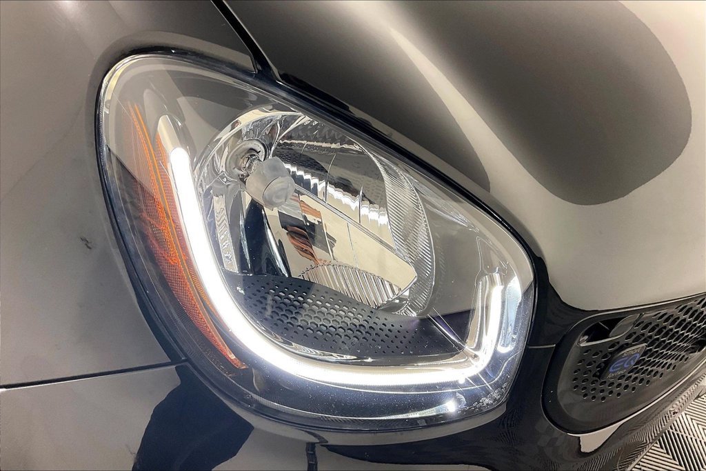 Used 2019 smart fortwo electric drive w/ Sport Package RWD image 19