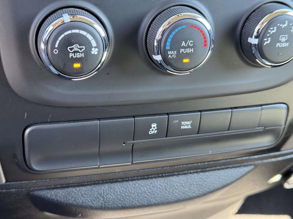 Used 2018 RAM 1500 Express w/ Express Value Package AWD/4WD image 26