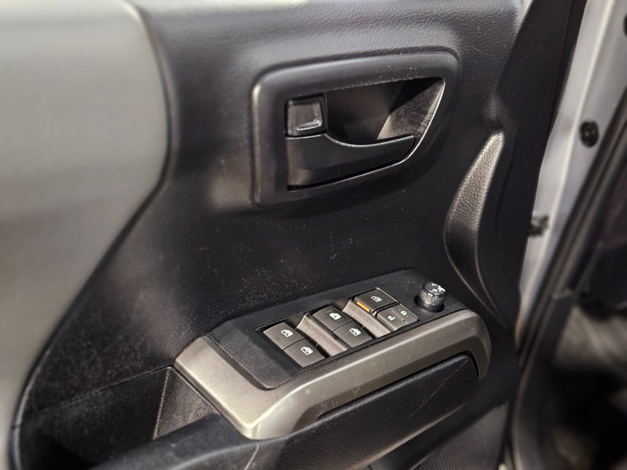 Used 2020 Toyota Tacoma SR5 image 21