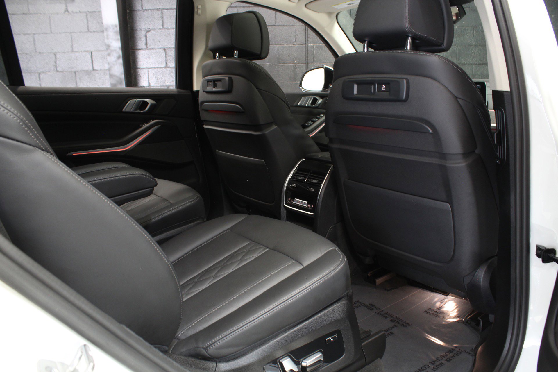 Used 2022 BMW X7 xDrive40i w/ Executive Package AWD/4WD image 49