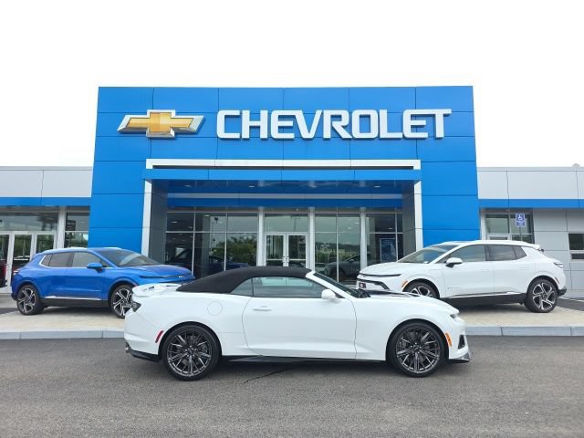 Used 2023 Chevrolet Camaro ZL1 RWD image 4