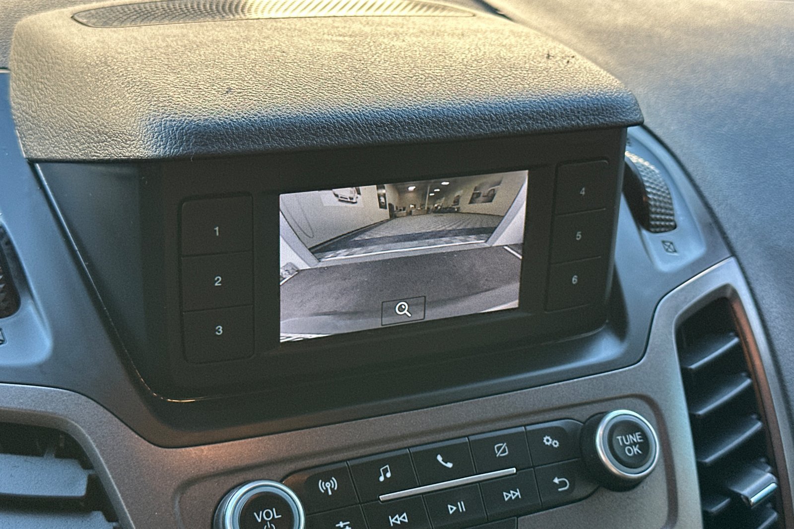 Used 2021 Ford Transit Connect XL FWD image 25