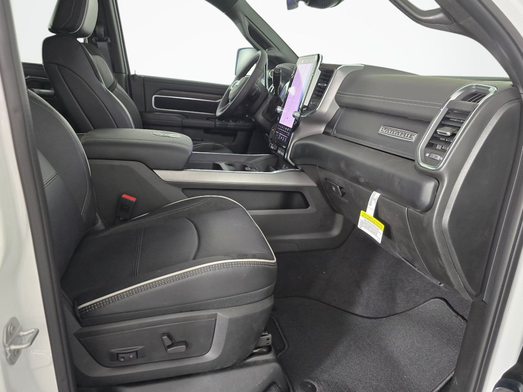 New 2026 RAM 2500 Laramie AWD/4WD image 44