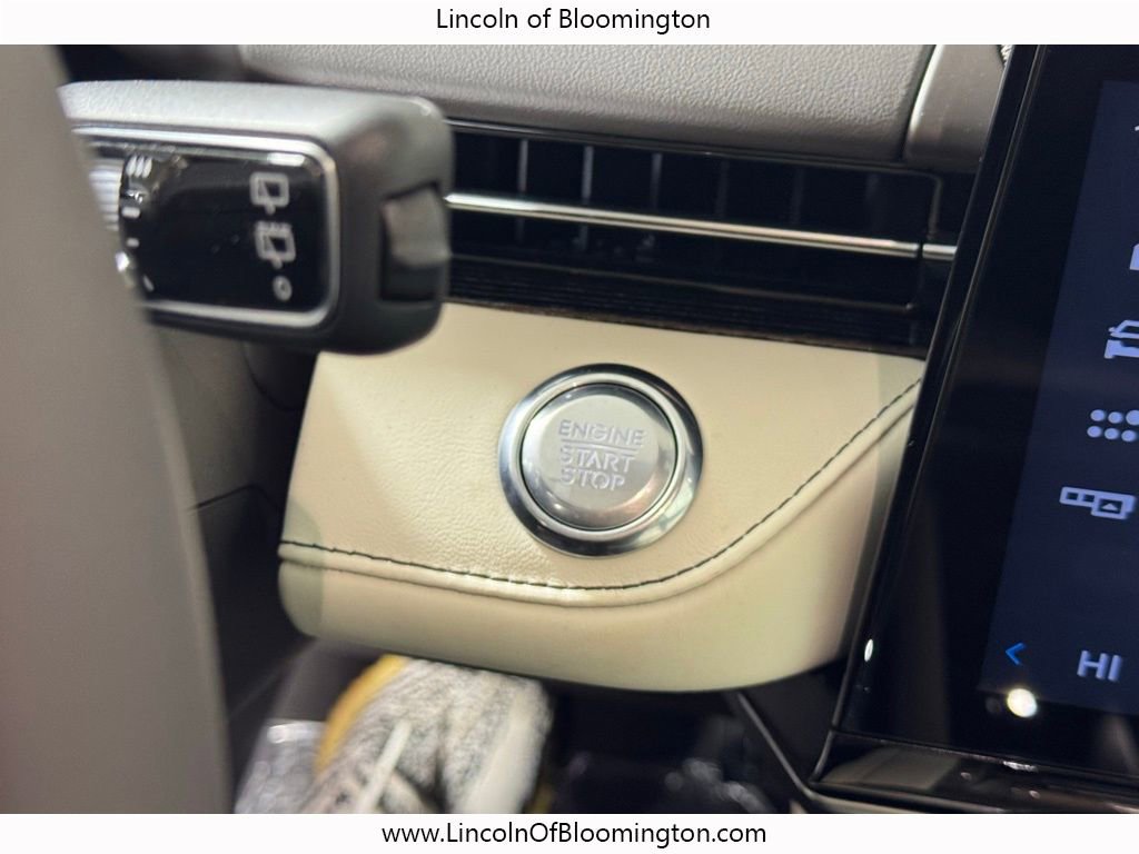 New 2026 Lincoln Nautilus Black Label image 45