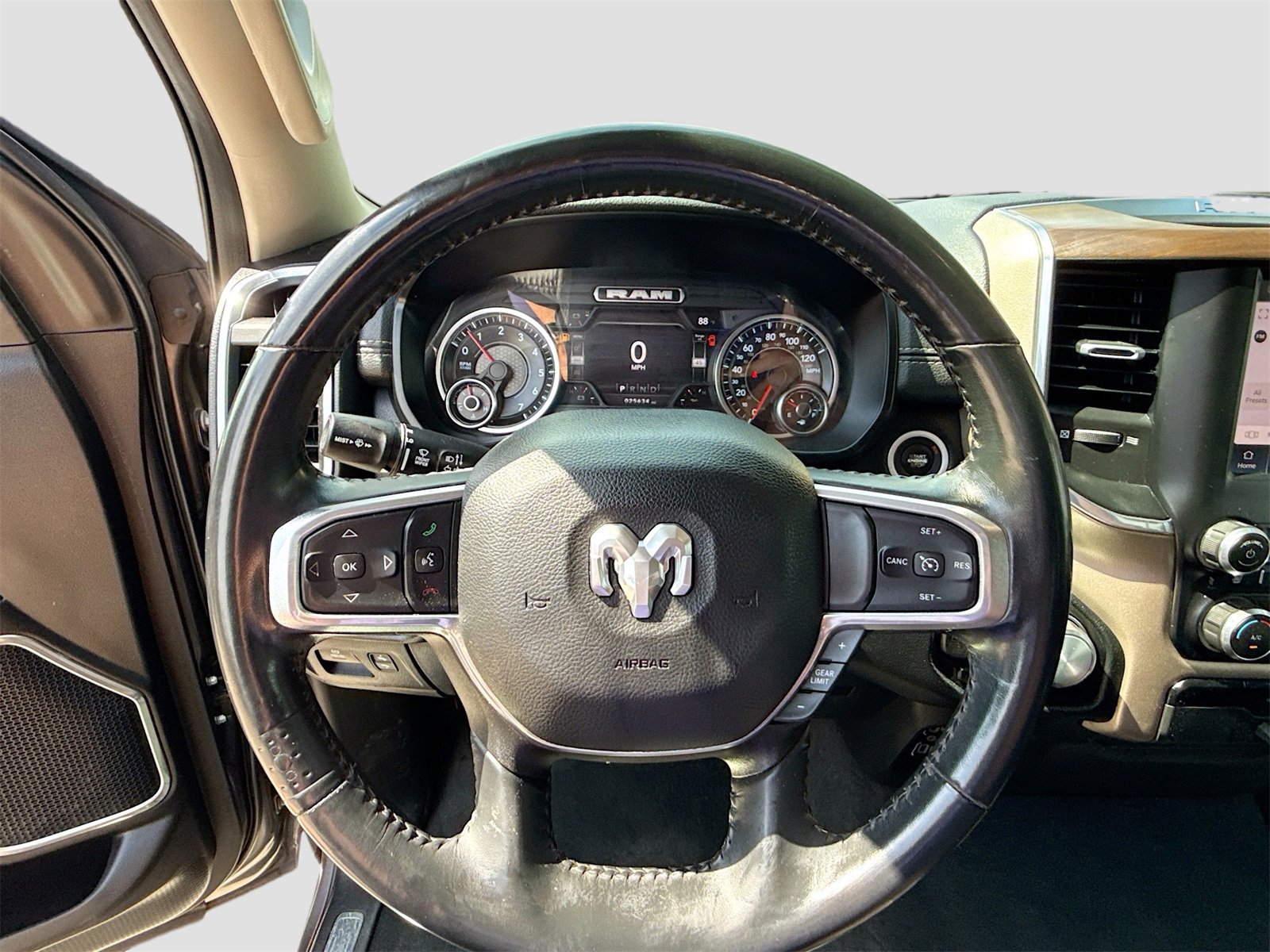 Used 2022 RAM 1500 Laramie image 11
