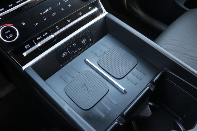 Used 2025 Hyundai Santa Fe SEL image 18