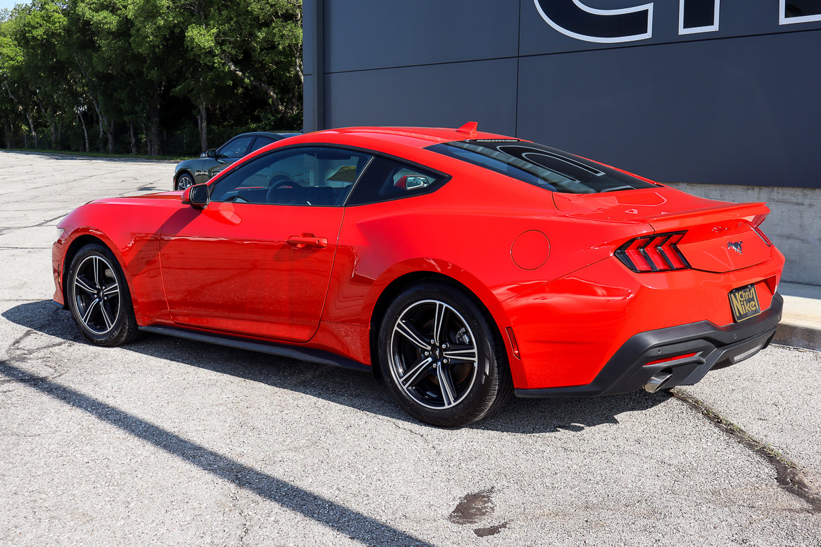 Used 2024 Ford Mustang Premium image 6