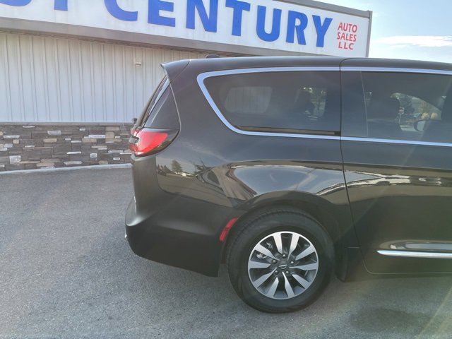 Used 2023 Chrysler Pacifica Limited image 14