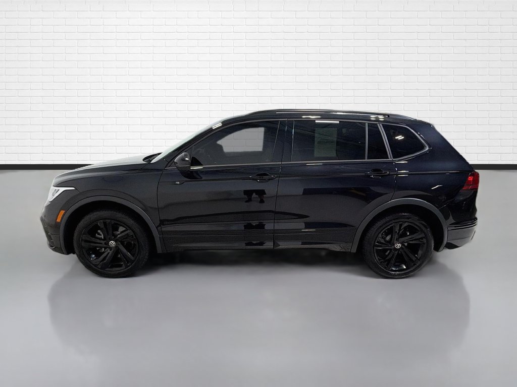 Used 2024 Volkswagen Tiguan SE R-Line AWD/4WD image 6