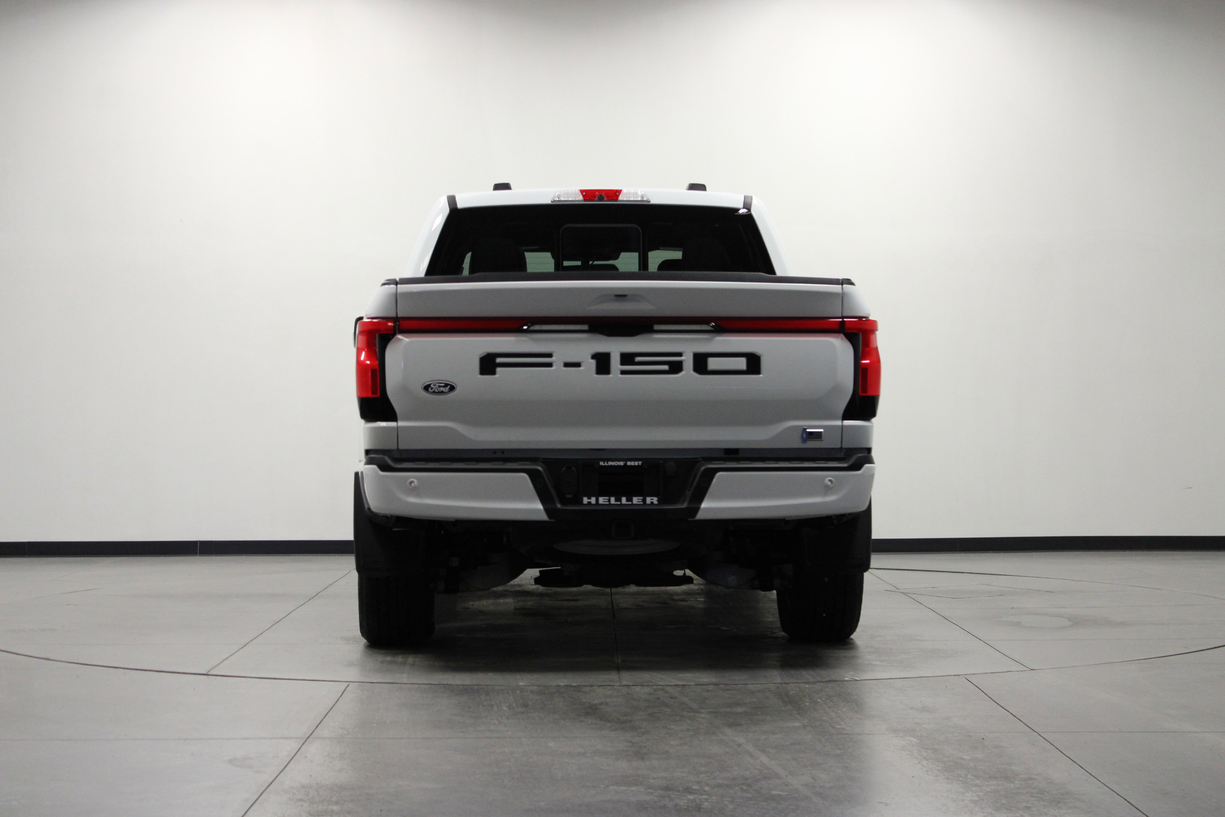 Used 2024 Ford F150 Lightning Lariat image 5