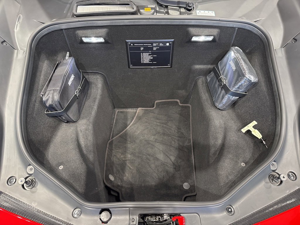 Used 2018 Ferrari 488 Spider image 52