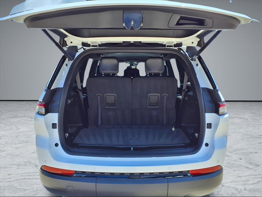 Used 2024 Jeep Grand Cherokee L Laredo image 19