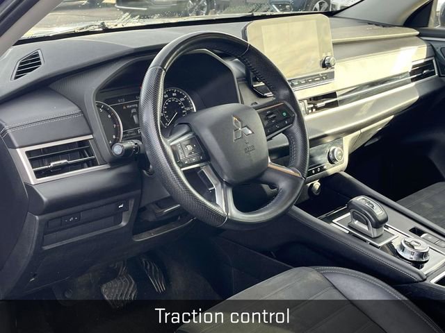 Used 2023 Mitsubishi Outlander SE image 12
