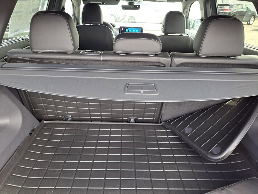 New 2026 Volkswagen Atlas Cross Sport SEL R-Line image 28