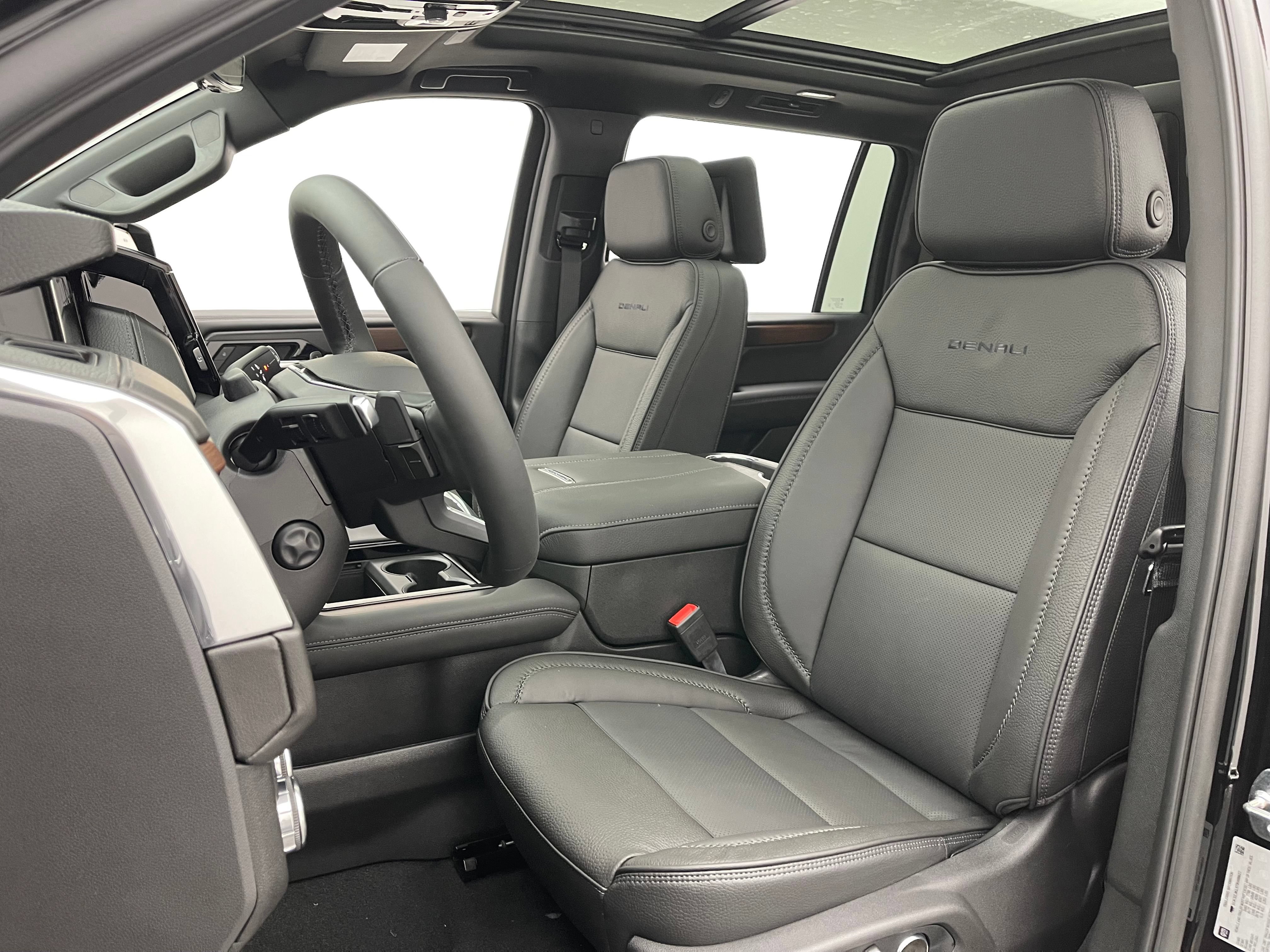 New 2026 GMC Yukon XL Denali w/ Denali Reserve Package AWD/4WD image 23