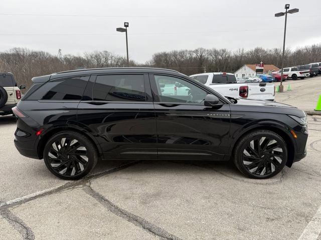 Used 2024 Lincoln Nautilus Reserve w/ Equipment Group 202A image 8