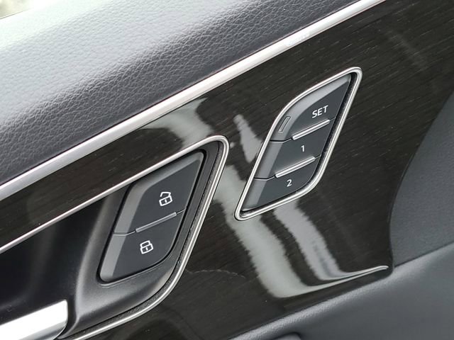 Used 2025 Audi Q7 3.0T Premium Plus AWD/4WD image 22