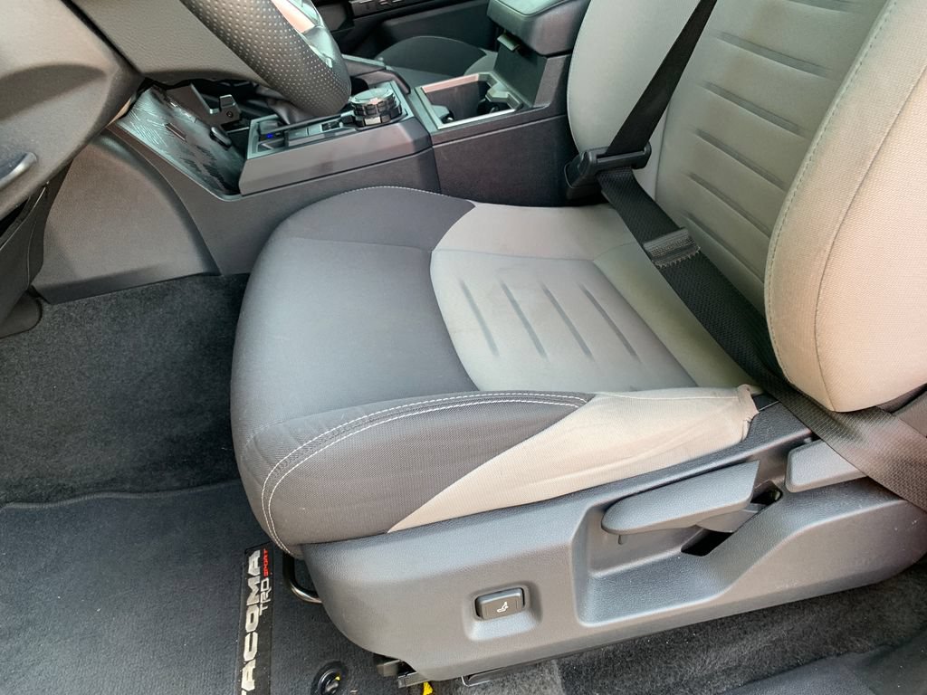 Used 2025 Toyota Tacoma TRD Sport AWD/4WD image 25