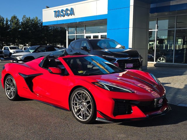 Used 2026 Chevrolet Corvette Z06 w/ Z07 Performance Package RWD image 2
