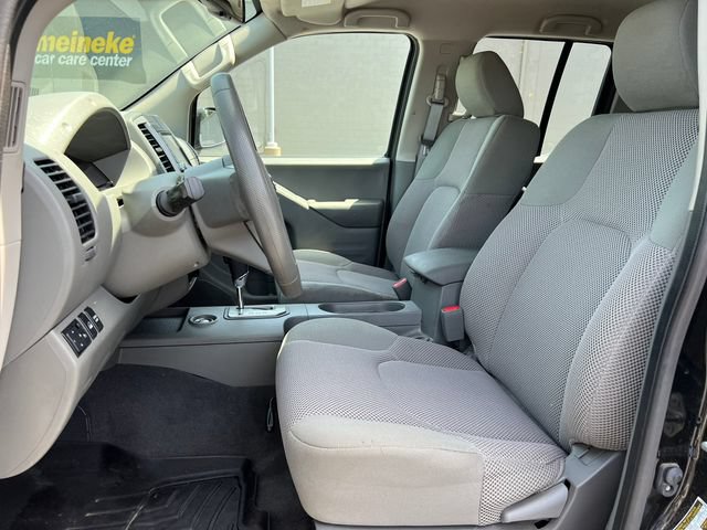 Used 2020 Nissan Frontier SV w/ Midnight Edition Floor Mats AWD/4WD image 4