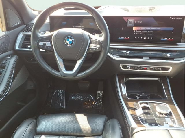 Used 2025 BMW X5 xDrive50e AWD/4WD image 22