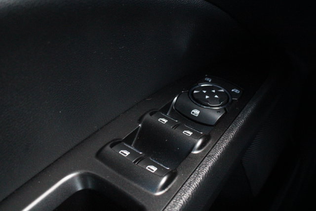 Used 2019 Ford Fusion SEL FWD image 8