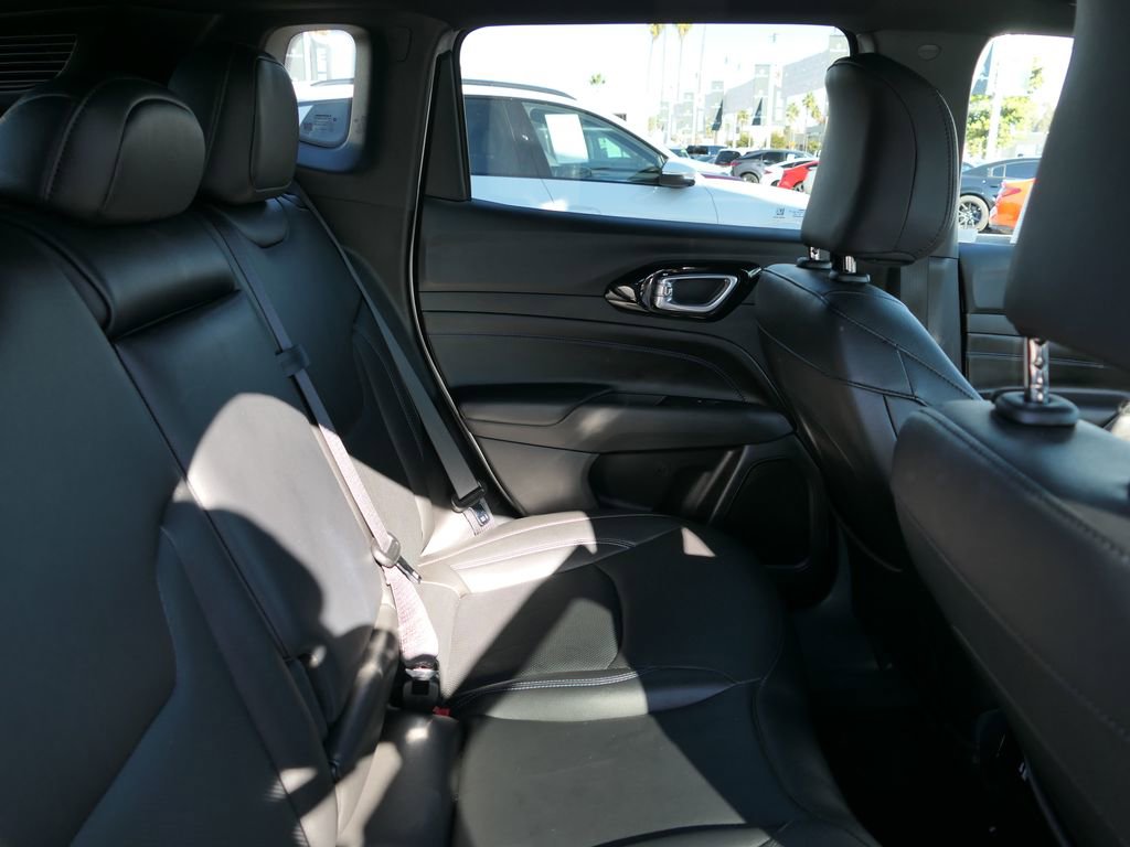 Used 2025 Jeep Compass Limited w/ Driver Assist Group I image 21