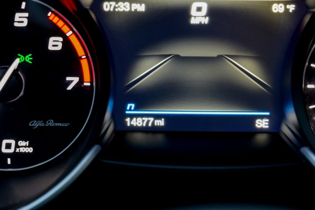 Used 2023 Alfa Romeo Giulia Veloce AWD/4WD image 47