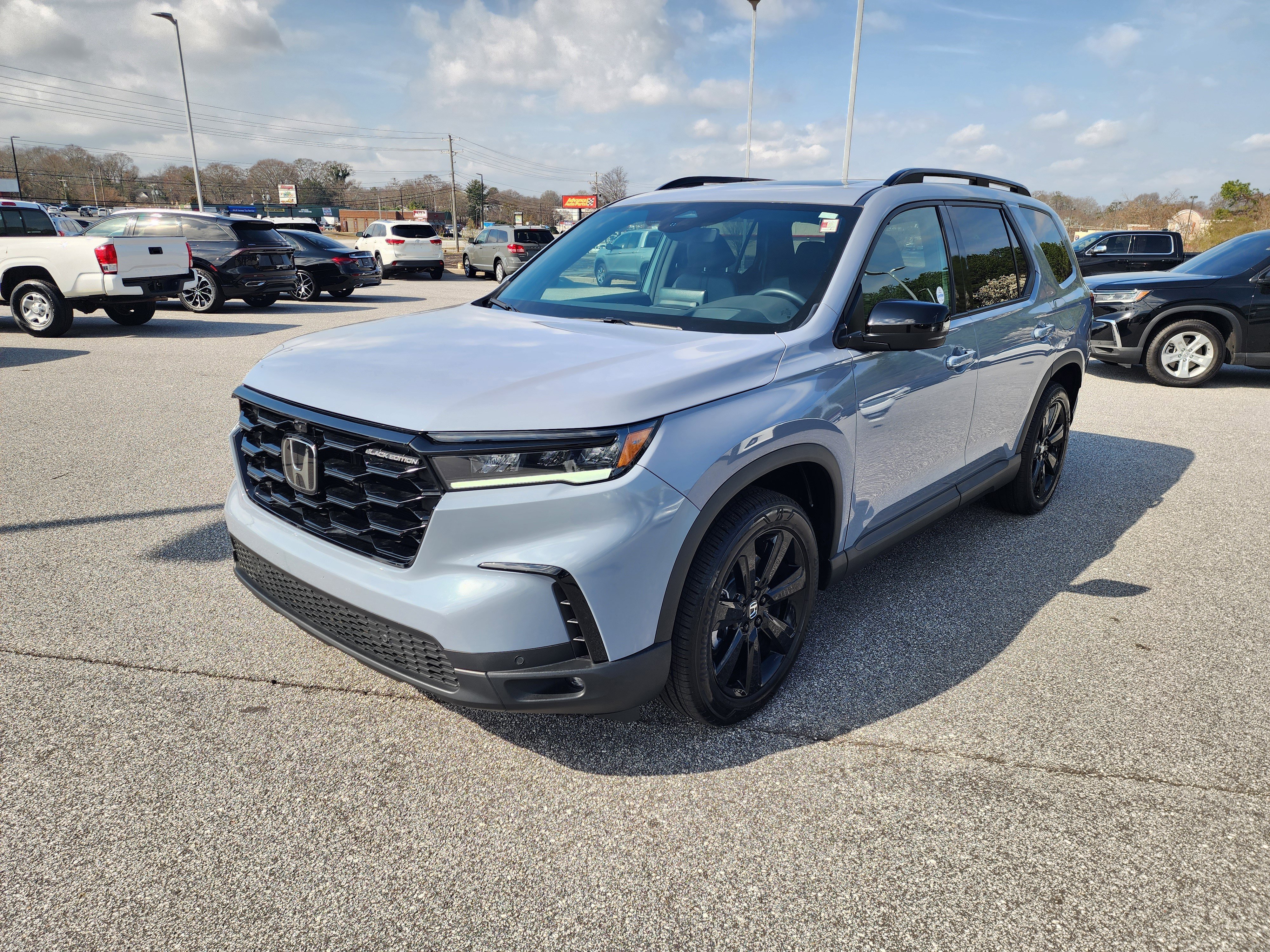 Certified 2025 Honda Pilot Black Edition image 9