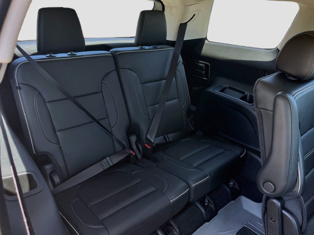 Used 2023 GMC Acadia Denali w/ Denali Ultimate Package FWD image 29