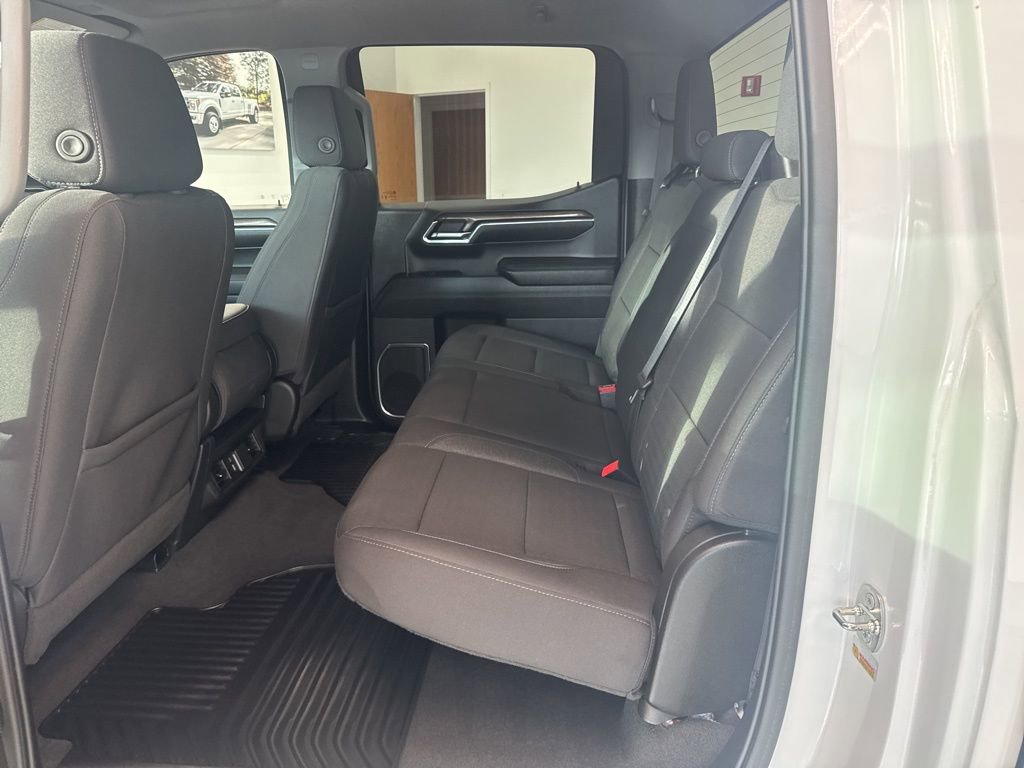 Used 2024 Chevrolet Silverado 1500 LT image 12
