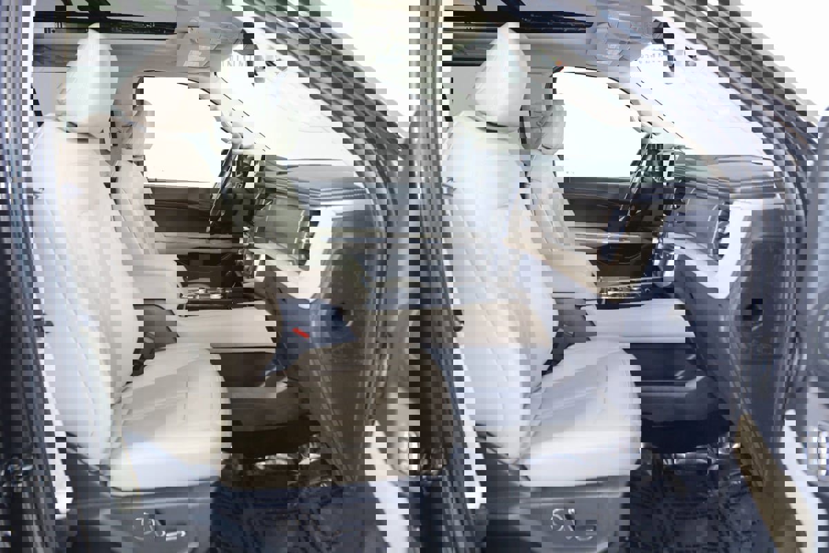 Used 2022 Ford Expedition Max Limited AWD/4WD image 13