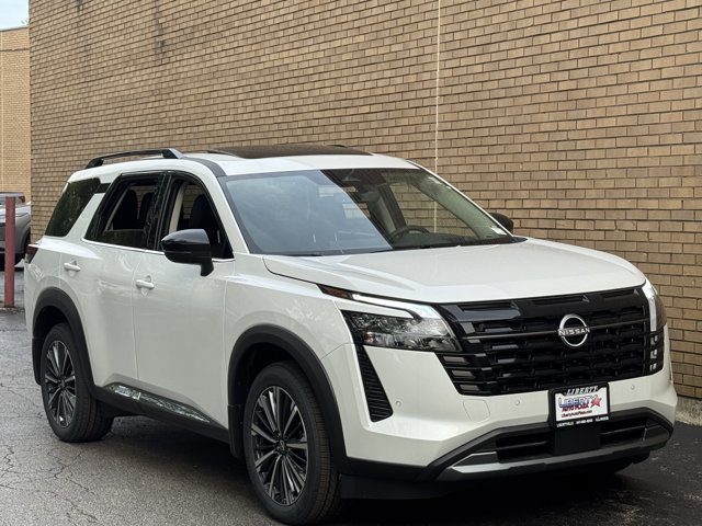 New 2026 Nissan Pathfinder Platinum AWD/4WD image 2