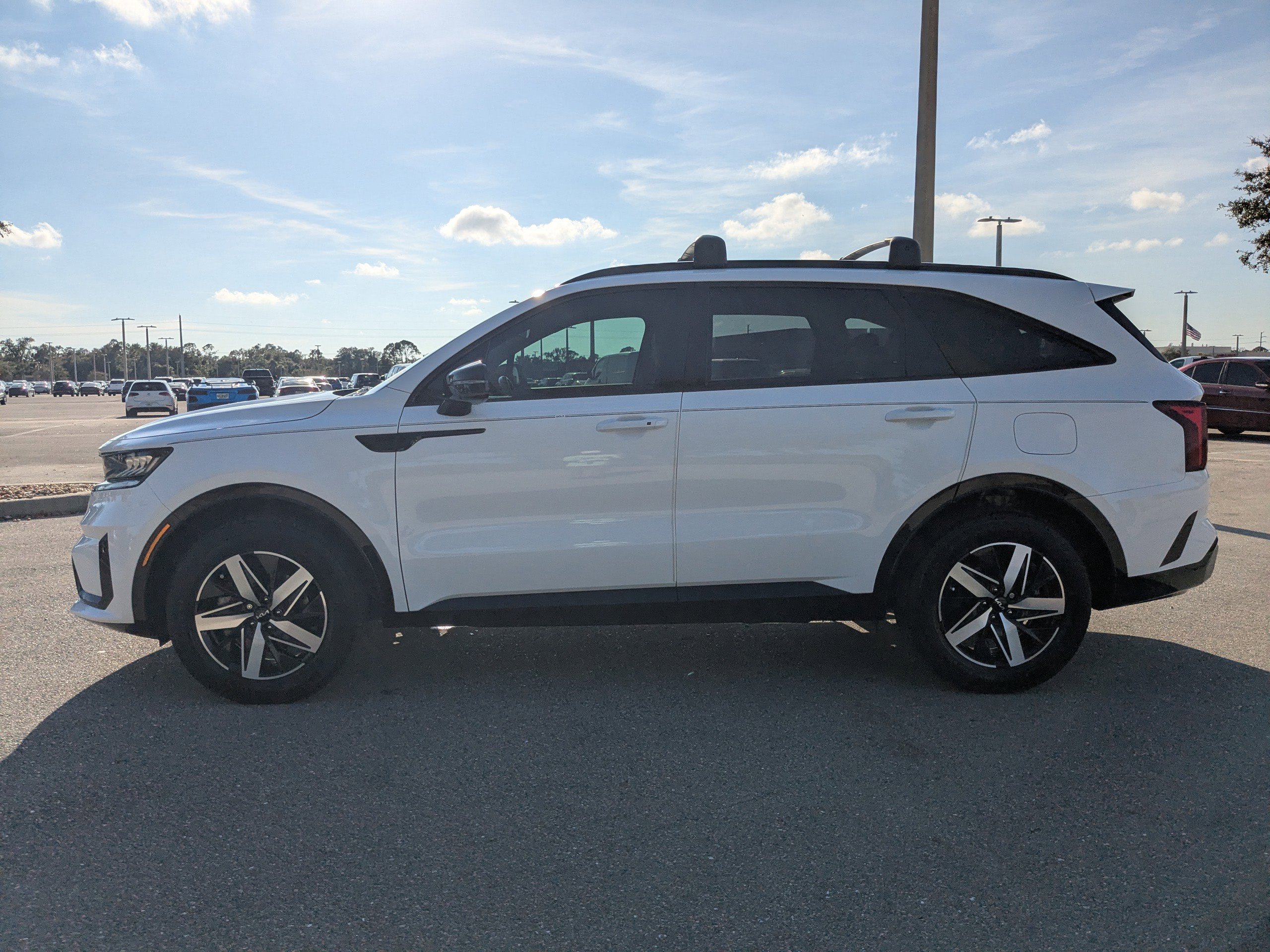 Used 2023 Kia Sorento S image 8
