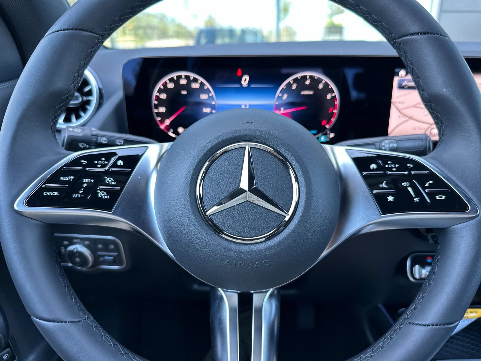 Used 2025 Mercedes-Benz GLA 250 image 25
