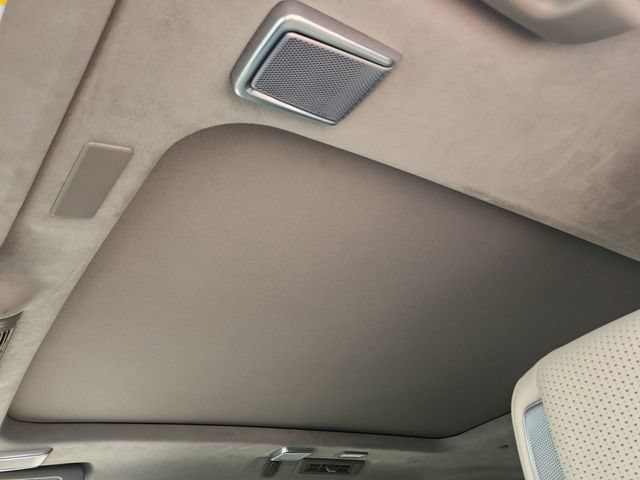 Used 2025 Cadillac Escalade ESV Sport Platinum AWD/4WD image 21
