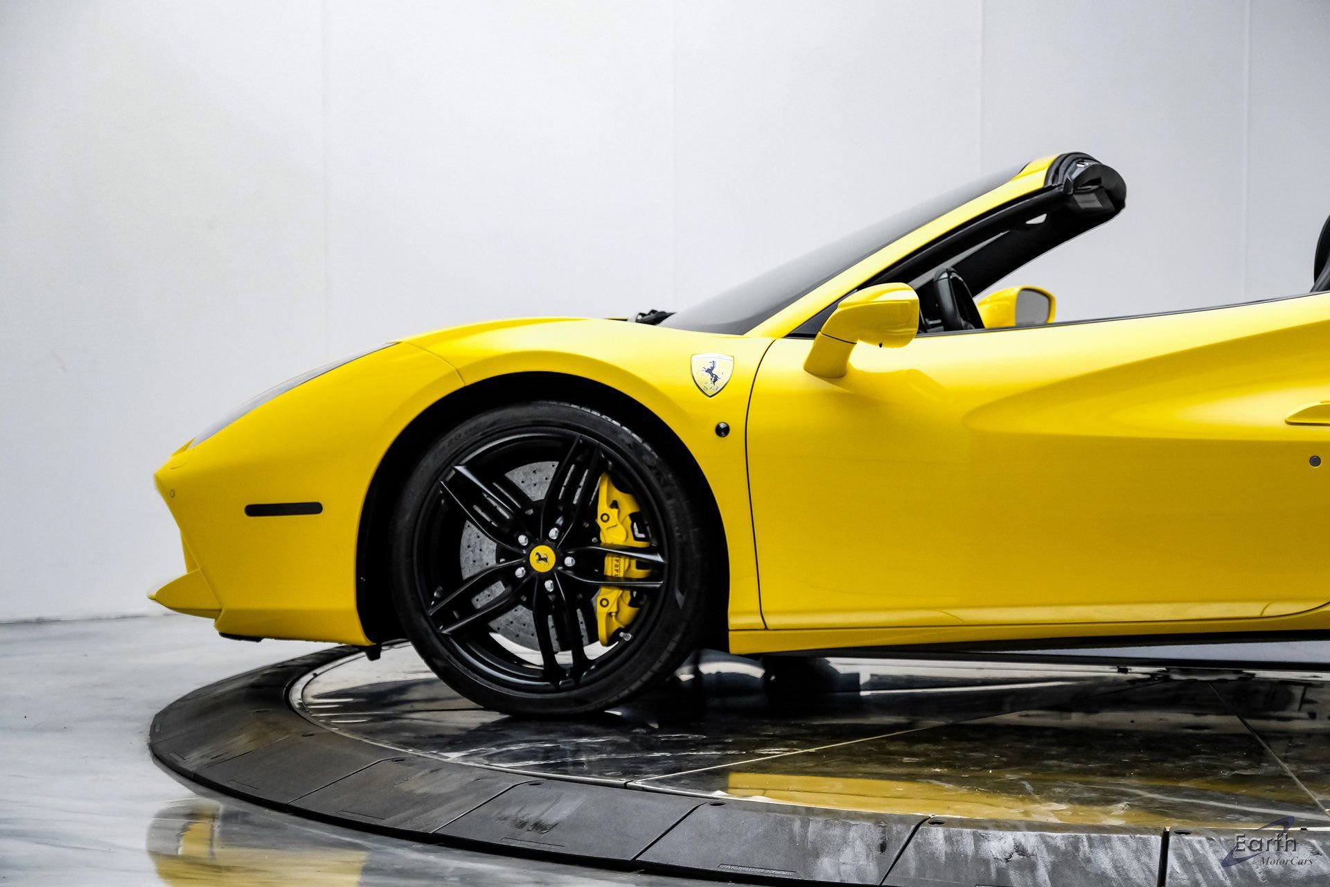 Used 2017 Ferrari 488 Spider image 11