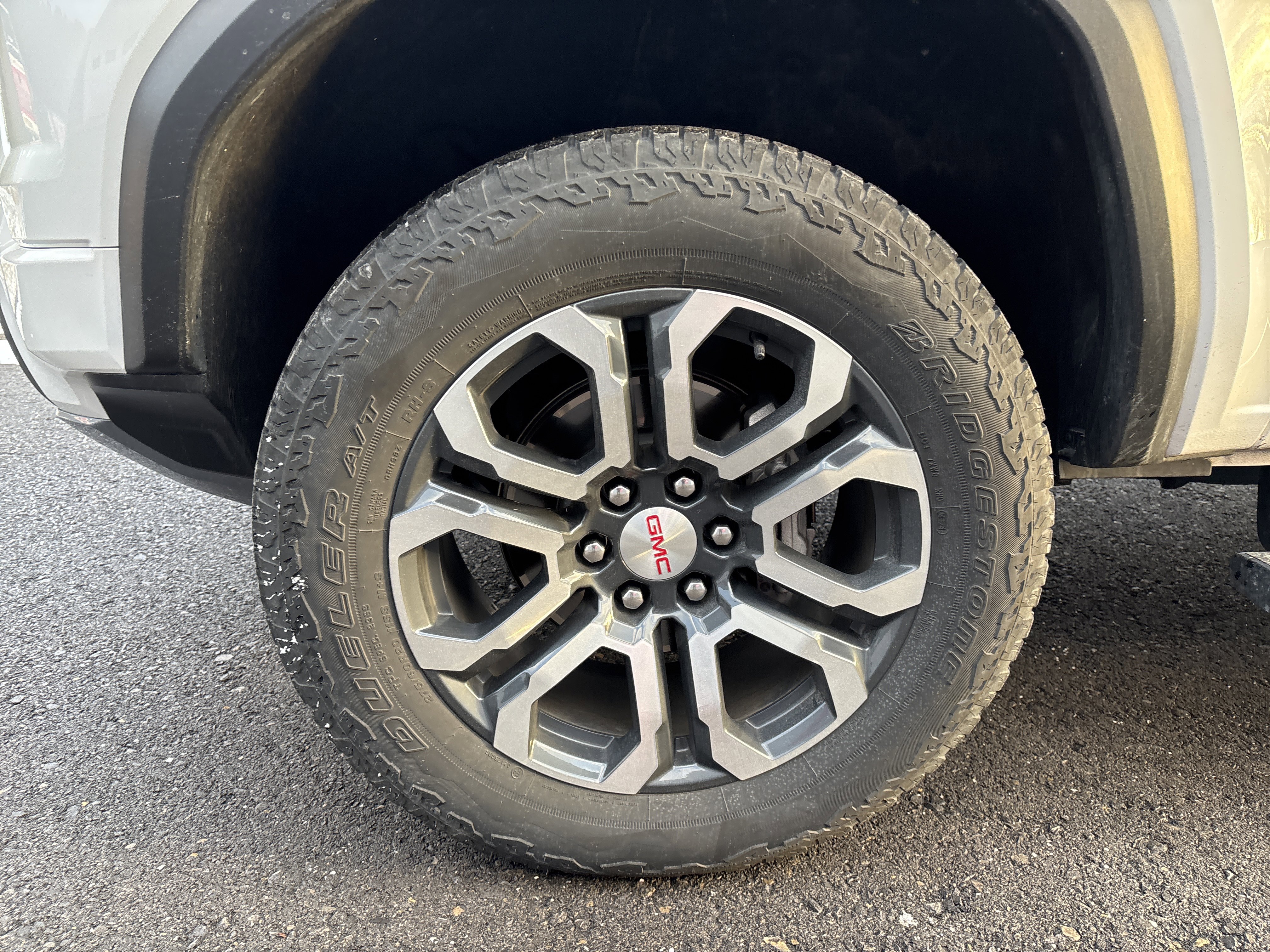 Used 2024 GMC Canyon AT4 image 10