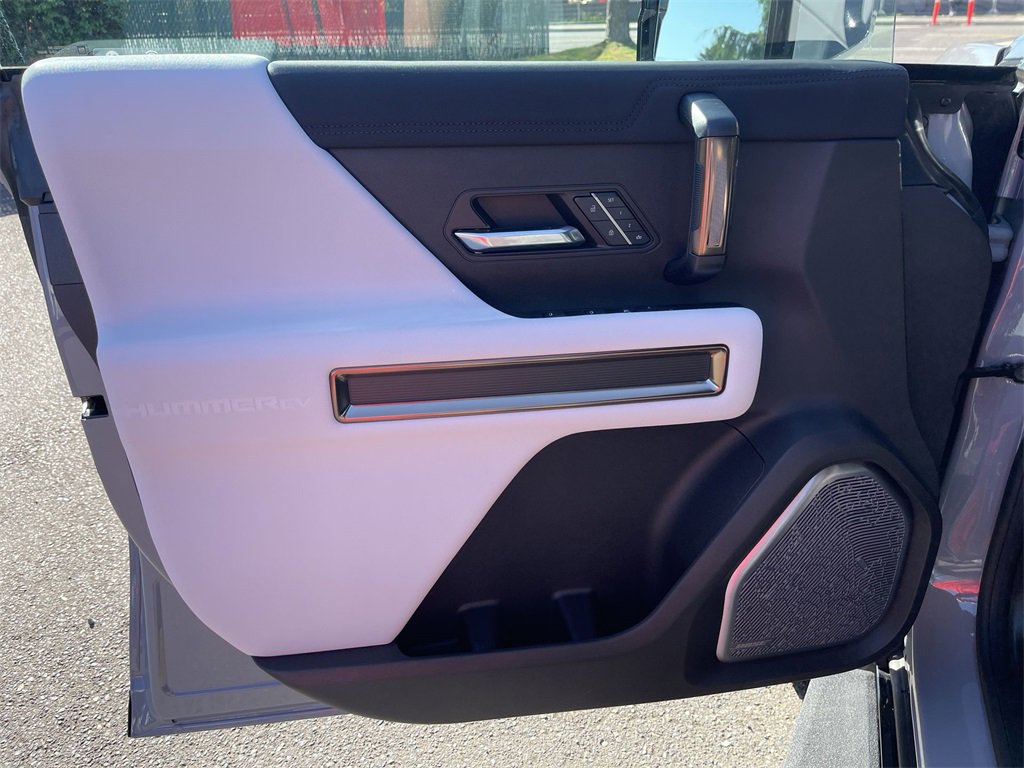 Used 2024 GMC Hummer EV 3X image 23